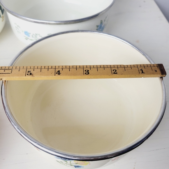 Vintage Kobe Enamelware Nesting Bowls Mixed Designs Retro Kitchen Pots - Picture 7 of 16